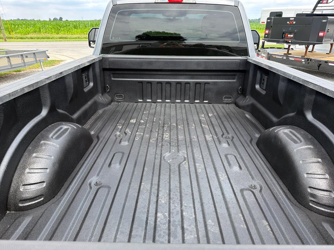 Ford Super Duty F-350 DRW XLT 4WD Reg Cab 8' Box 2024