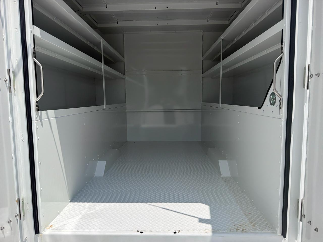 RAM 3500 Chassis Cab Tradesman 4WD Crew Cab 60" CA 172.4" WB 2022