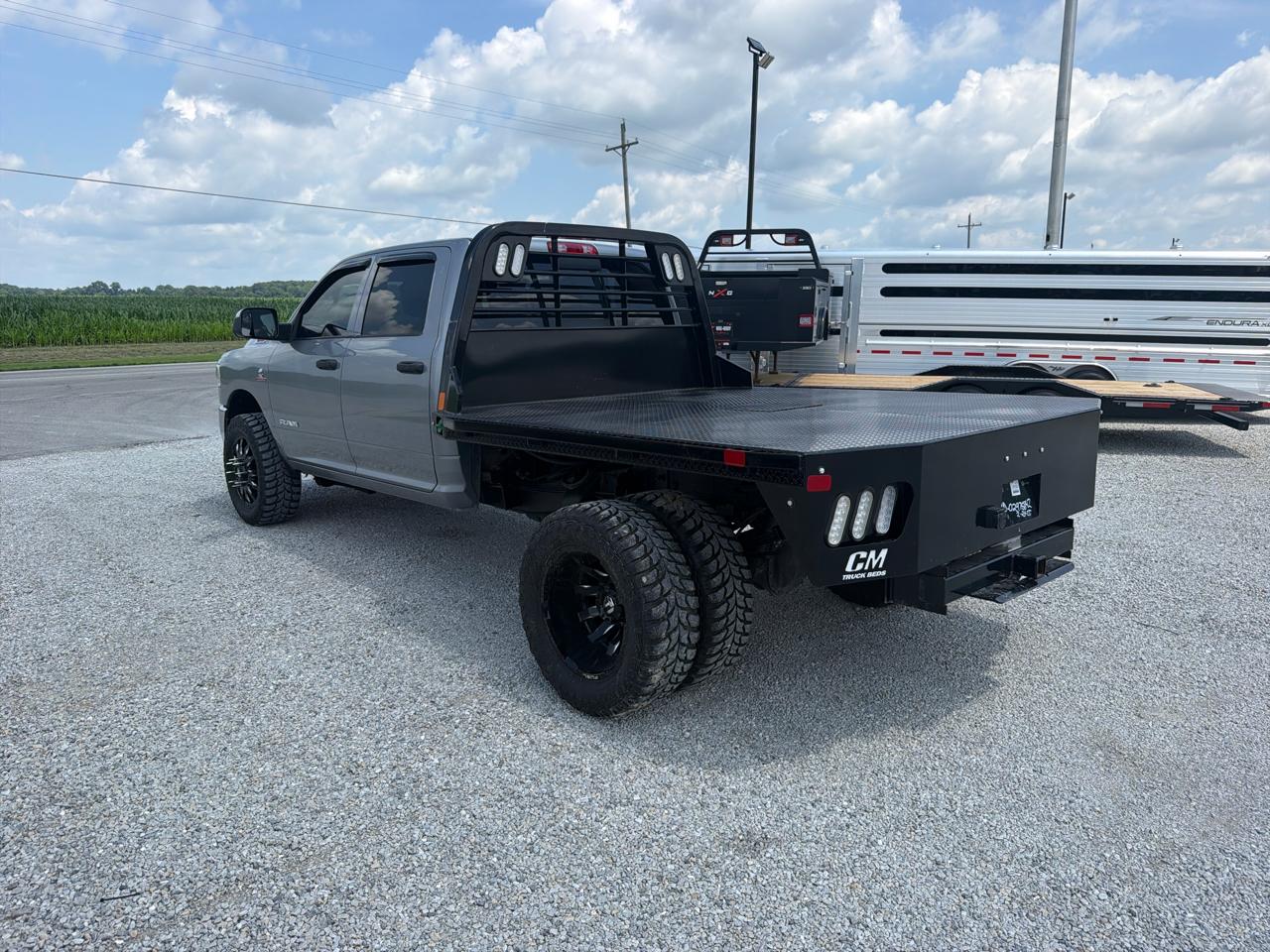 RAM 3500 Tradesman 4x4 Crew Cab 8' Box 2022