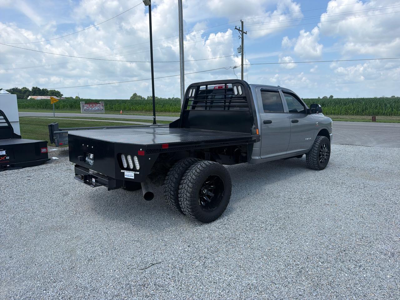 RAM 3500 Tradesman 4x4 Crew Cab 8' Box 2022