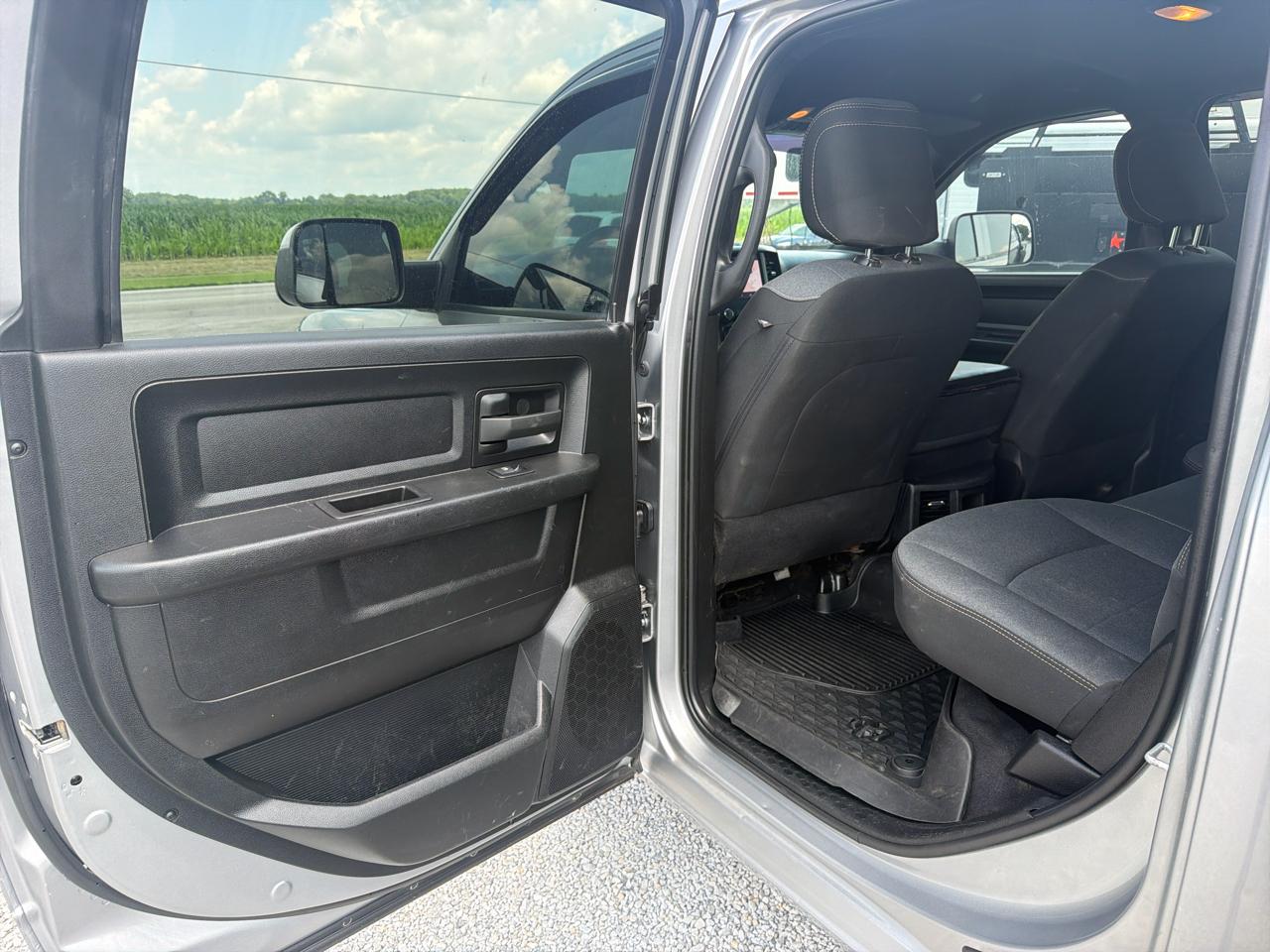 RAM 3500 Tradesman 4x4 Crew Cab 8' Box 2022