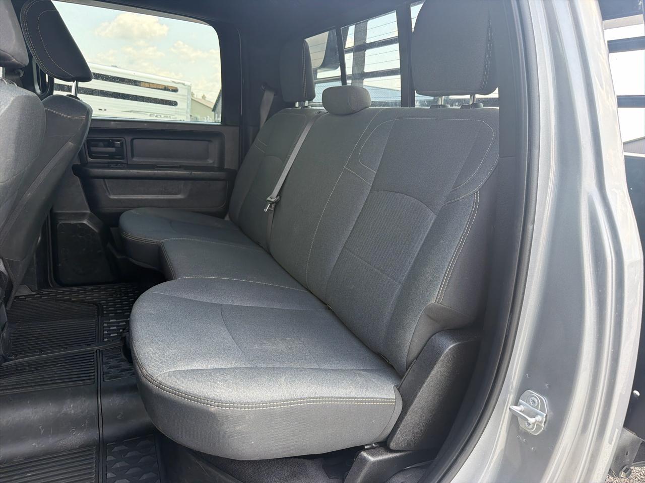RAM 3500 Tradesman 4x4 Crew Cab 8' Box 2022