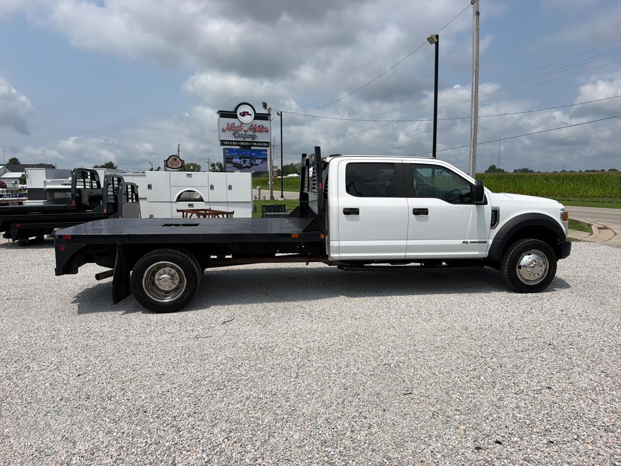 Ford Super Duty F-550 DRW 4WD Crew Cab 200" WB 84" CA XL 2021