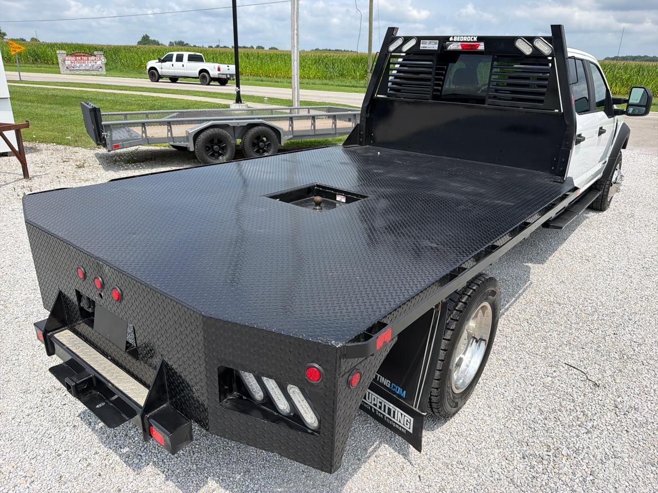 Ford Super Duty F-550 DRW 4WD Crew Cab 200" WB 84" CA XL 2021