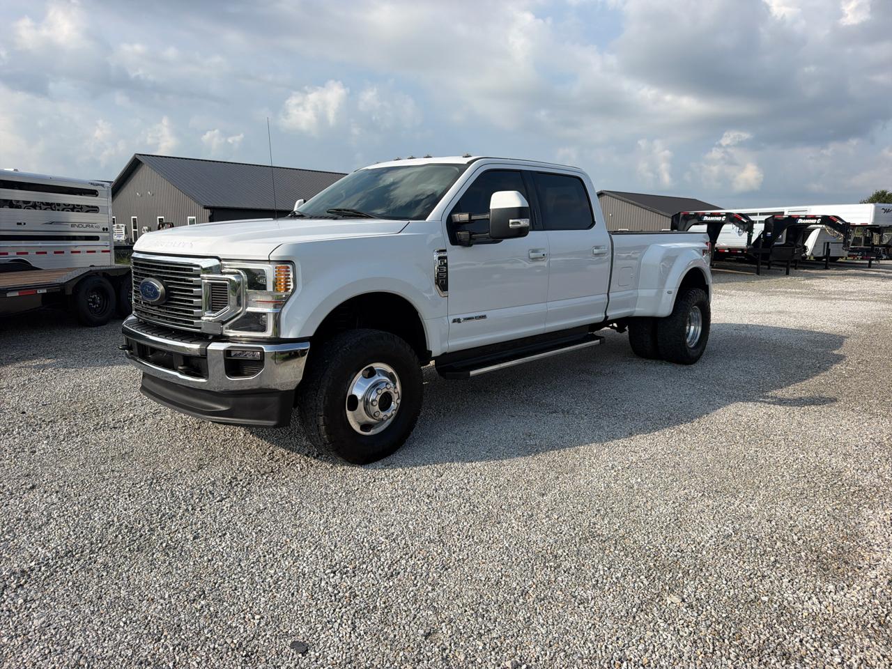 Ford Super Duty F-350 DRW Crew Cab 172" Lariat 4WD 2021