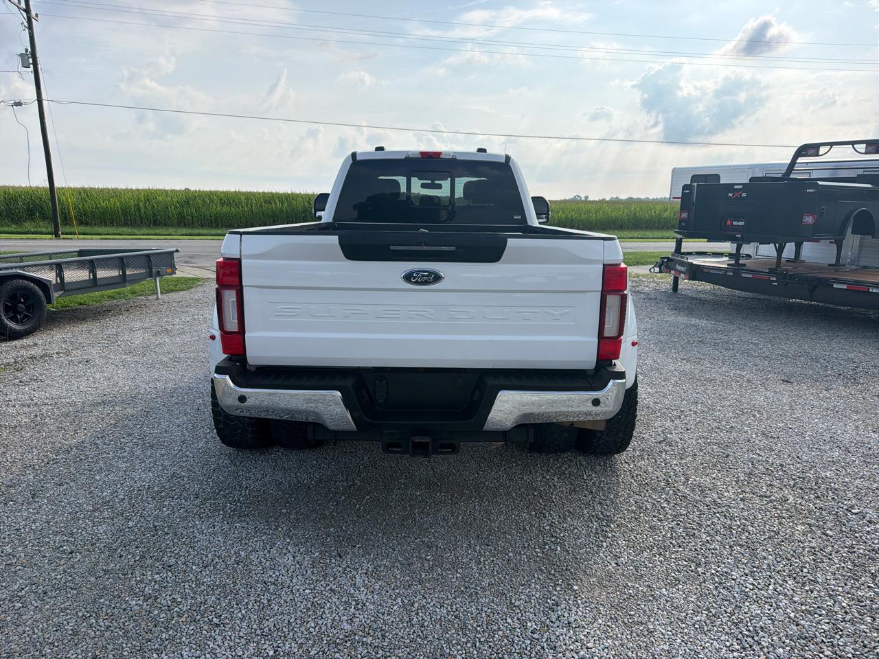 Ford Super Duty F-350 DRW Crew Cab 172" Lariat 4WD 2021
