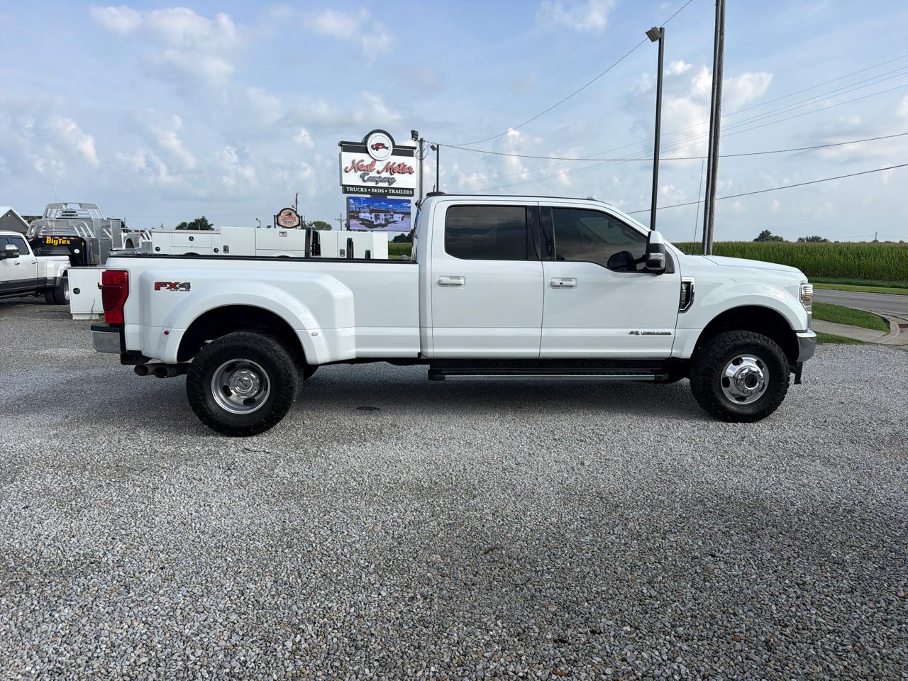 Ford Super Duty F-350 DRW Crew Cab 172" Lariat 4WD 2021