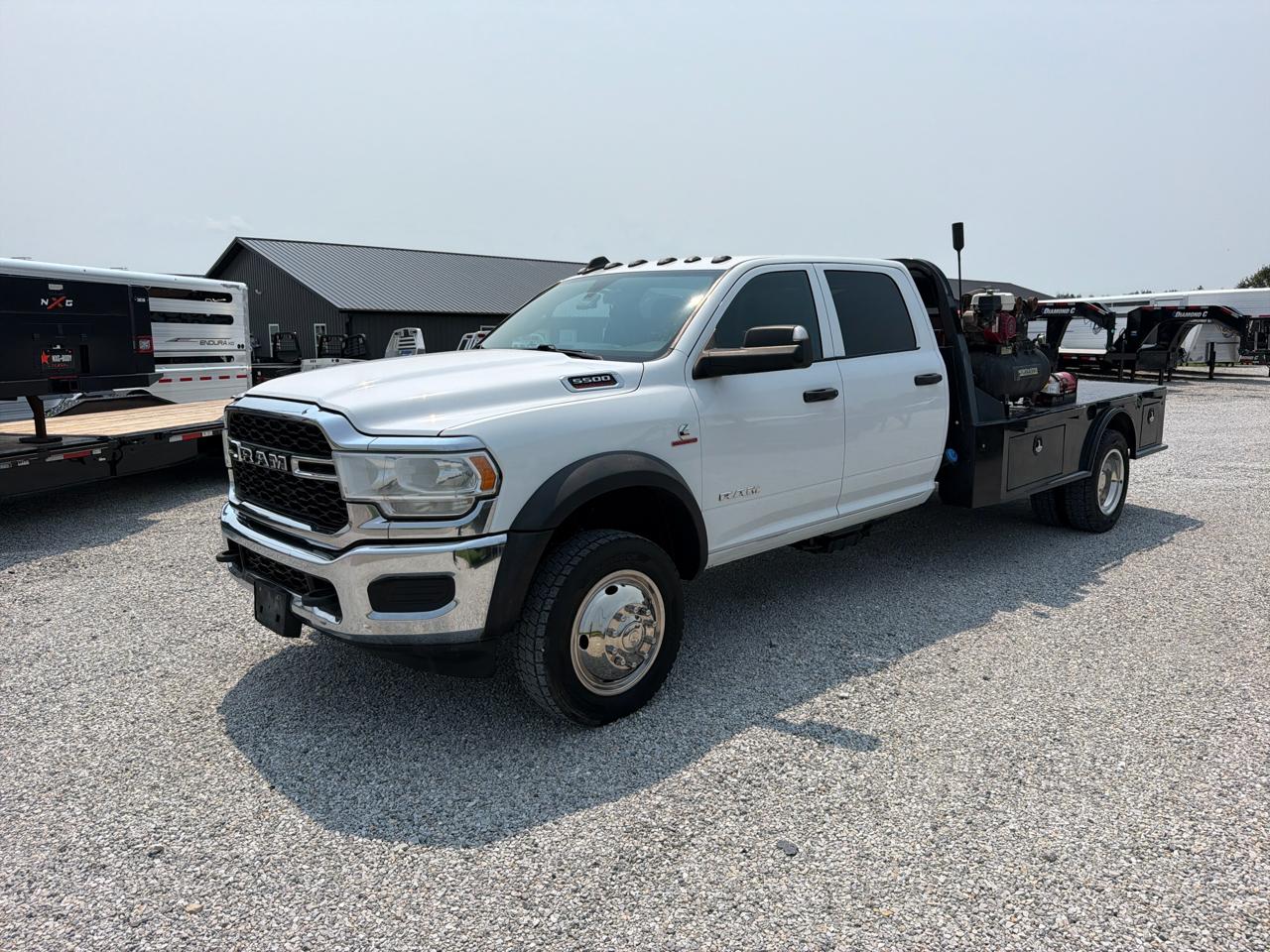 RAM 5500 Chassis Cab Tradesman 4x4 Crew Cab 84" CA 197.4" WB 2021