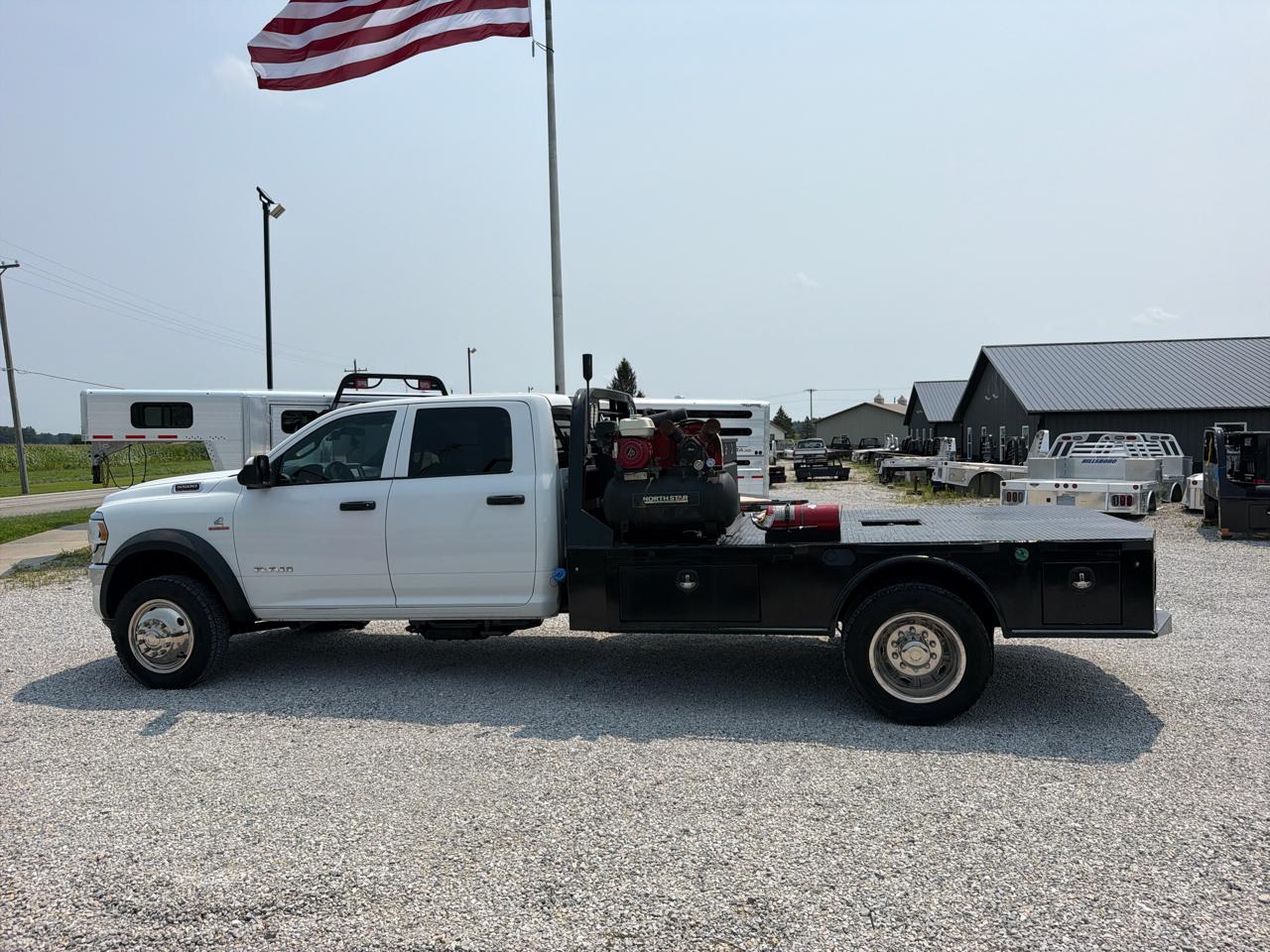 RAM 5500 Chassis Cab Tradesman 4x4 Crew Cab 84" CA 197.4" WB 2021