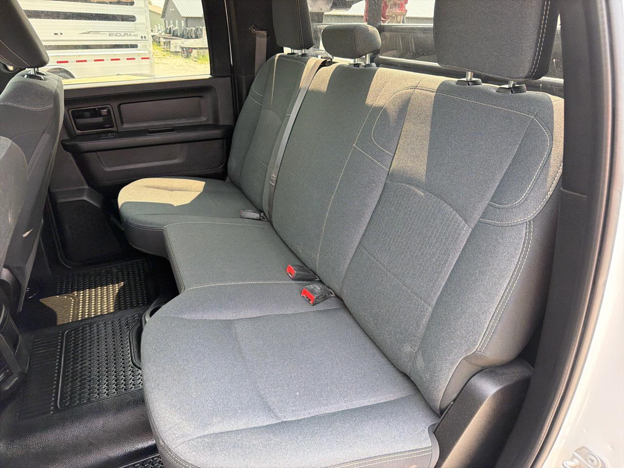 RAM 5500 Chassis Cab Tradesman 4x4 Crew Cab 84" CA 197.4" WB 2021