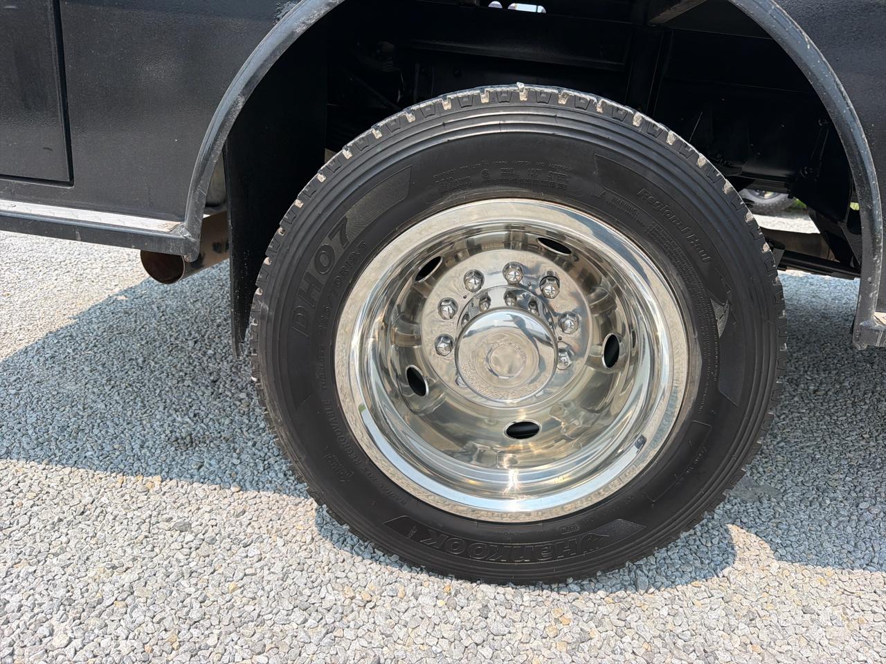 RAM 5500 Chassis Cab Tradesman 4x4 Crew Cab 84" CA 197.4" WB 2021