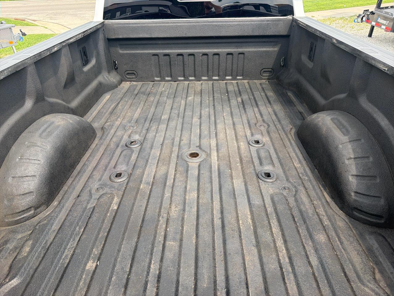 Ford Super Duty F-450 DRW Platinum 4WD Crew Cab 8' Box 2017