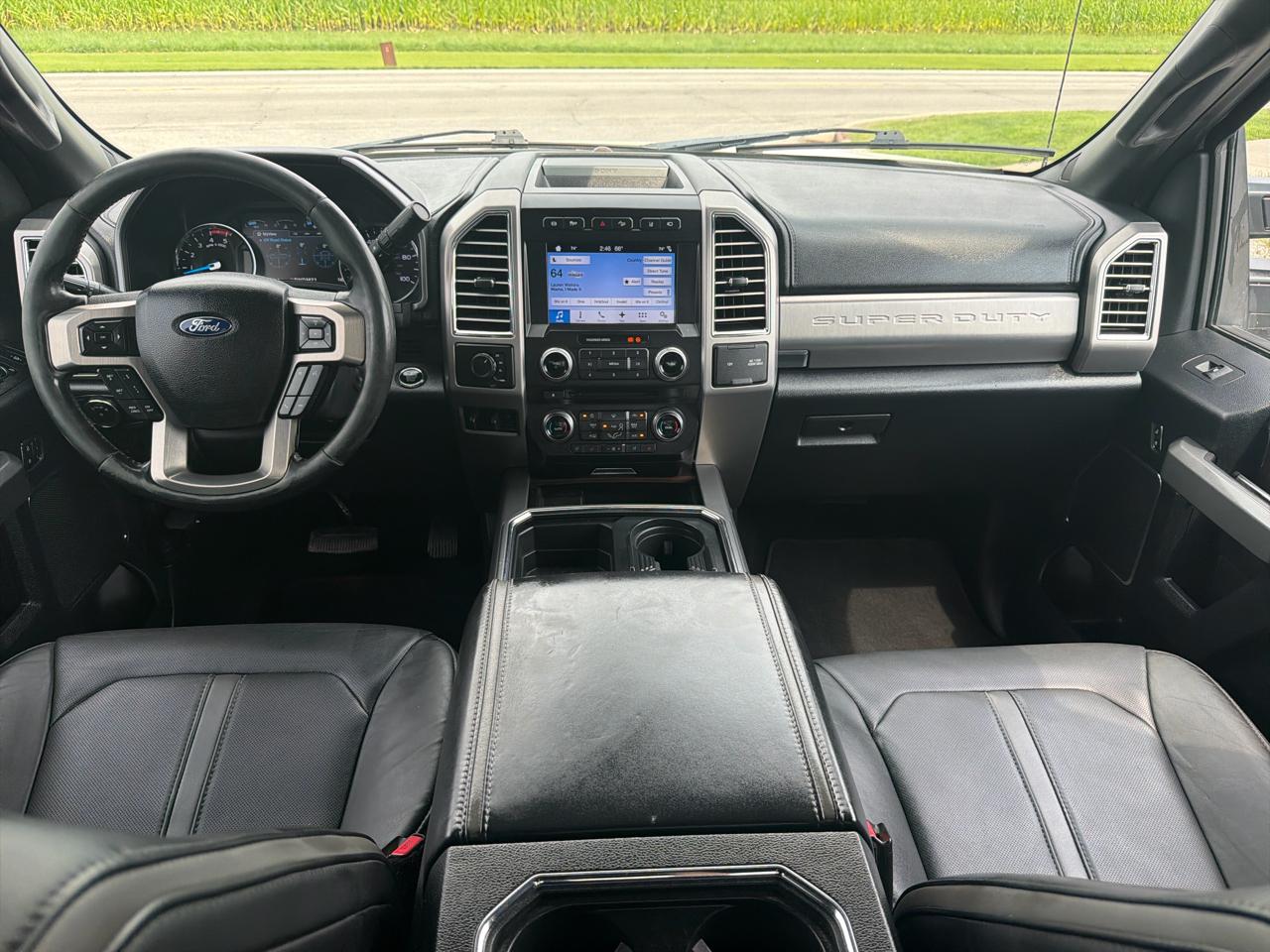 Ford Super Duty F-450 DRW Platinum 4WD Crew Cab 8' Box 2017