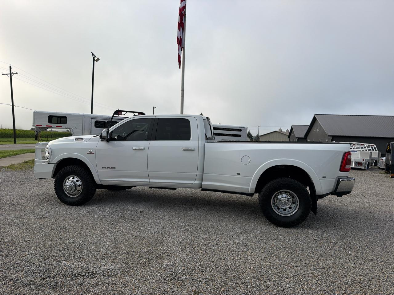 RAM 3500 Laramie 4x4 Crew Cab 8' Box 2019