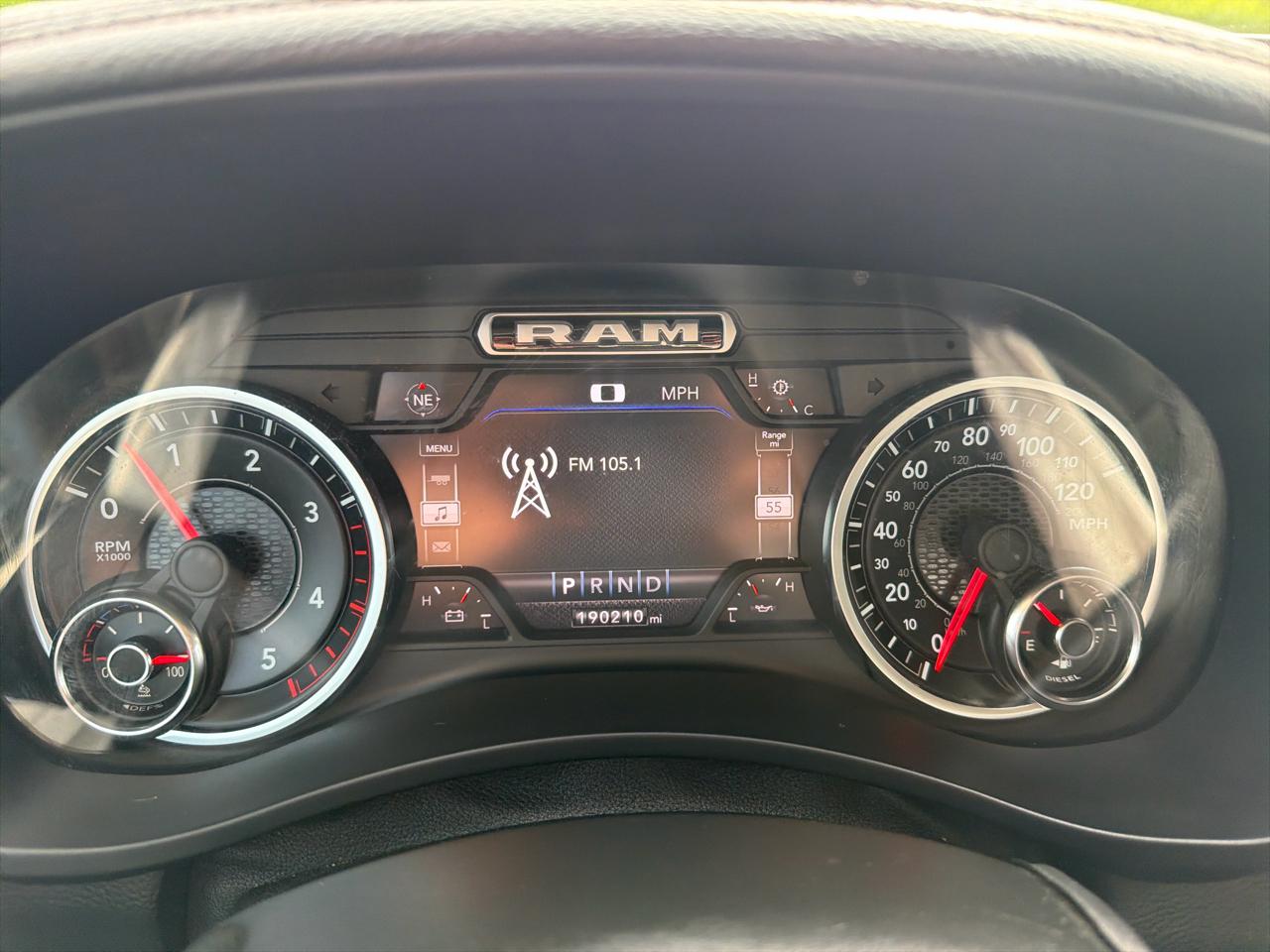RAM 3500 Laramie 4x4 Crew Cab 8' Box 2019