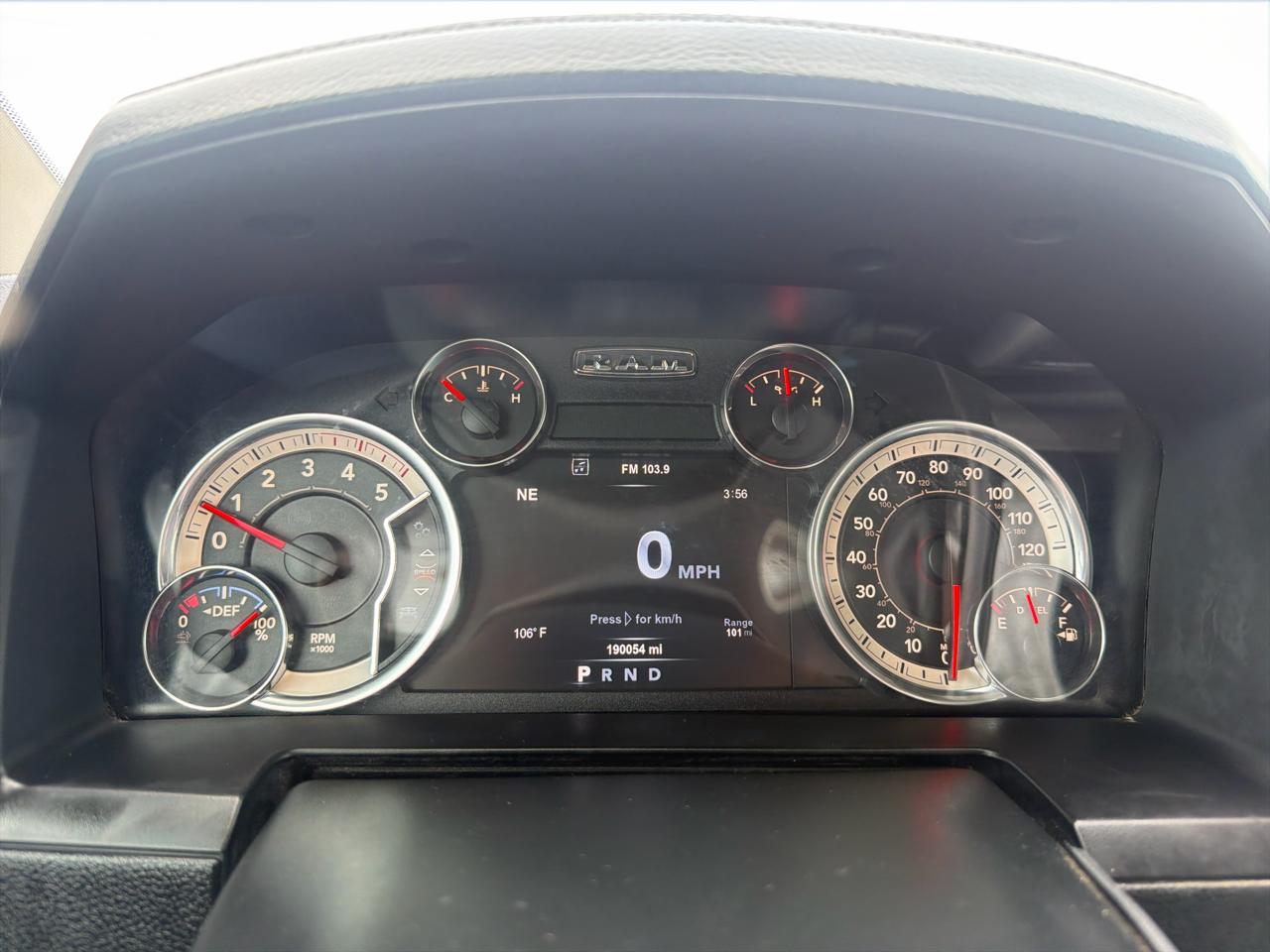 RAM 3500 Laramie 4x4 Crew Cab 8' Box 2018