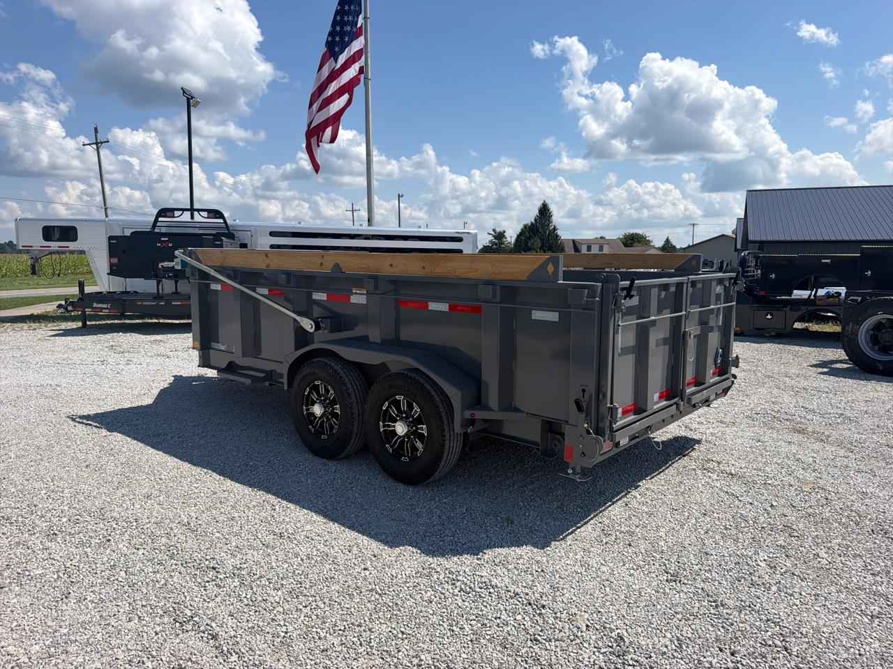 Diamond C Trailers LPT  2026