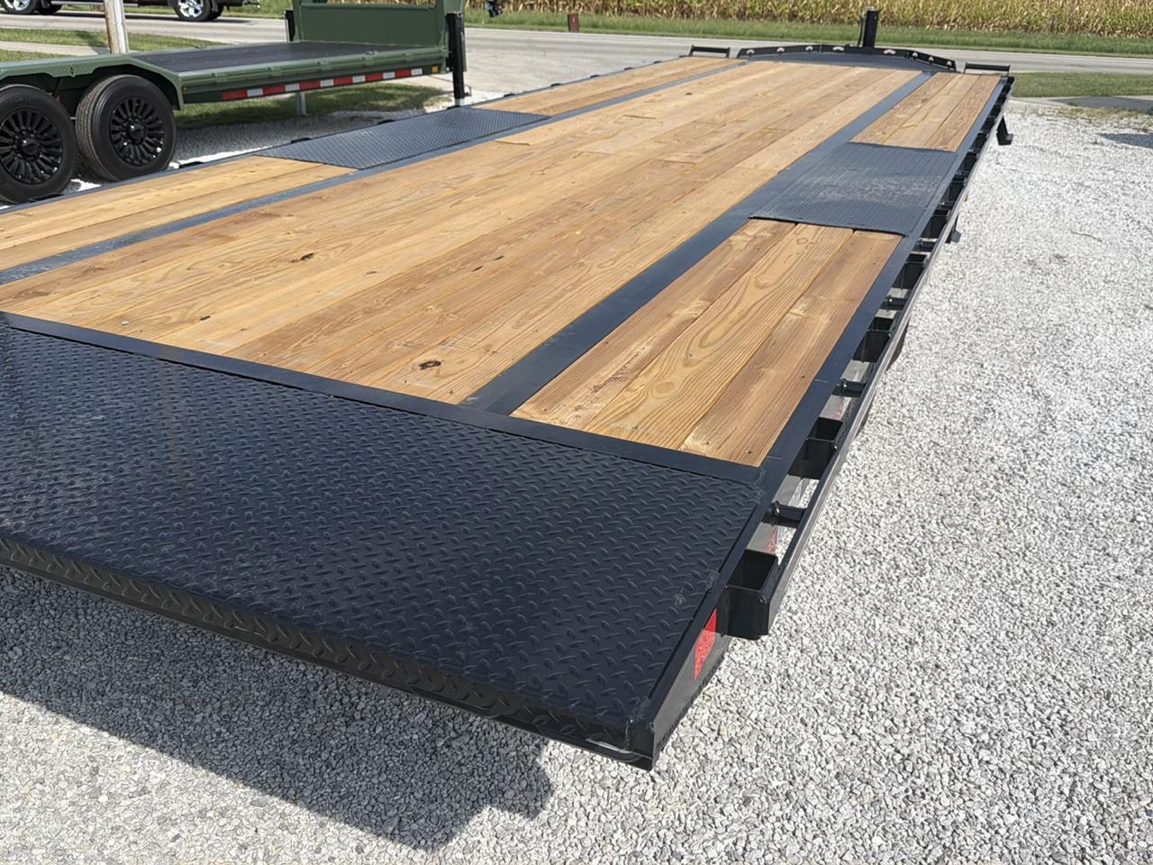 Diamond C Trailers DET  2026