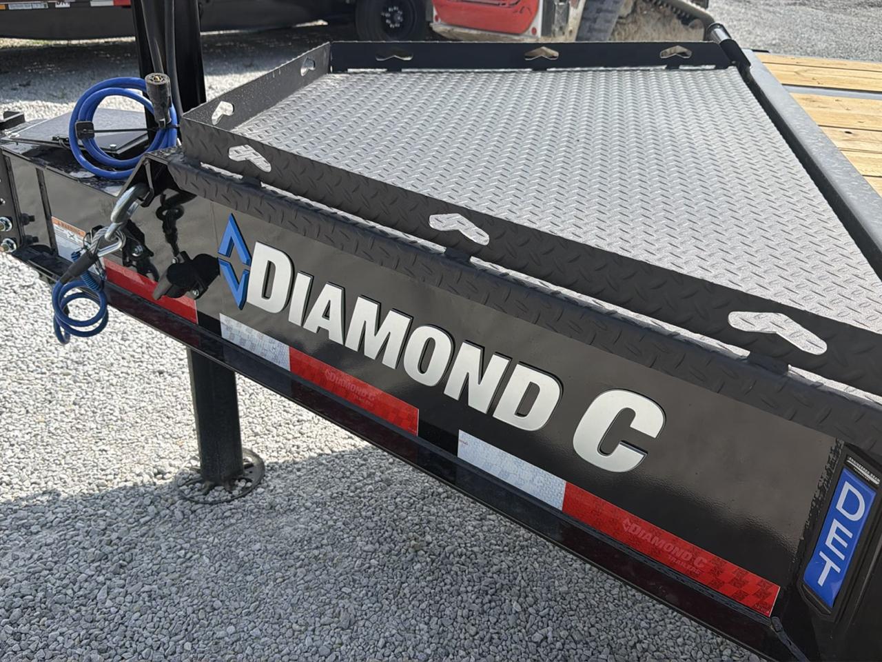 Diamond C Trailers DET  2026