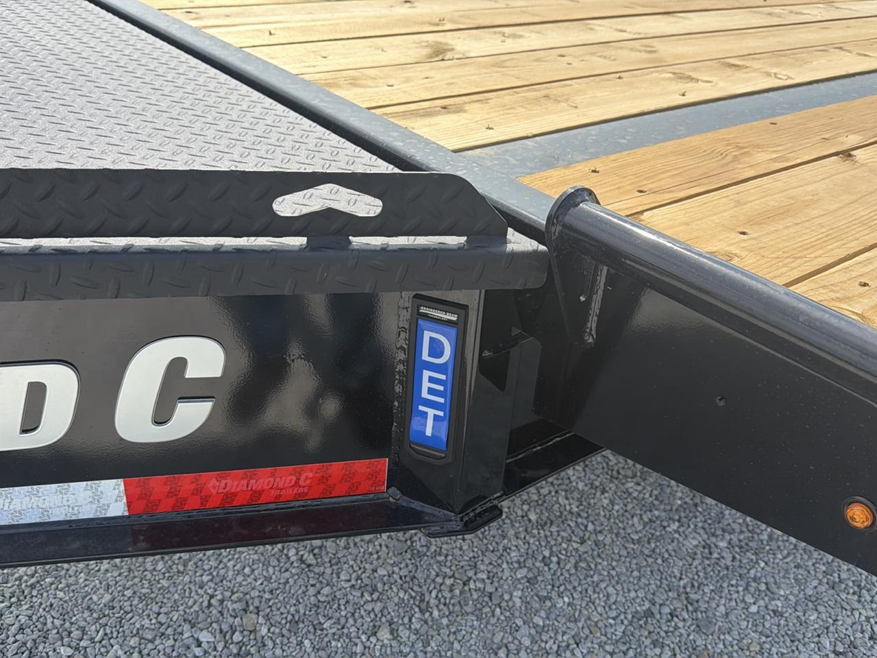 Diamond C Trailers DET  2026