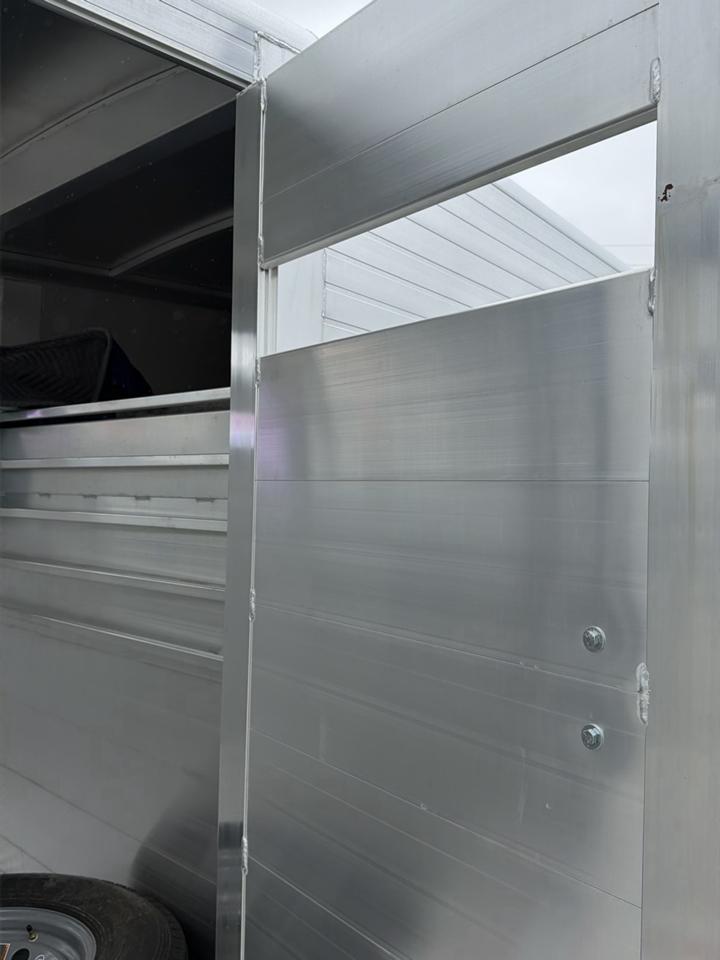 Hillsboro Endura Aluminum Livestock  2027