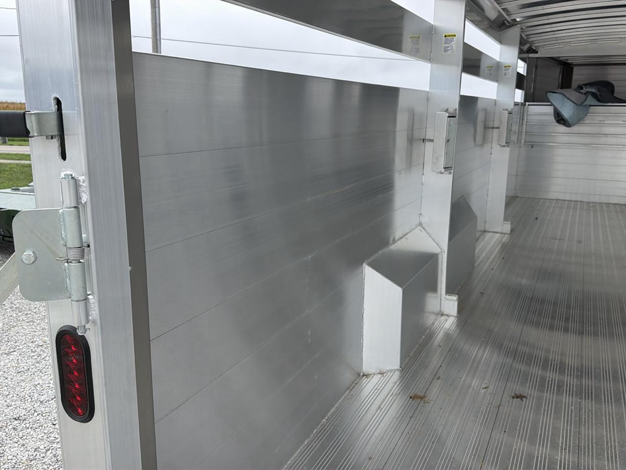Hillsboro Endura Aluminum Livestock  2027