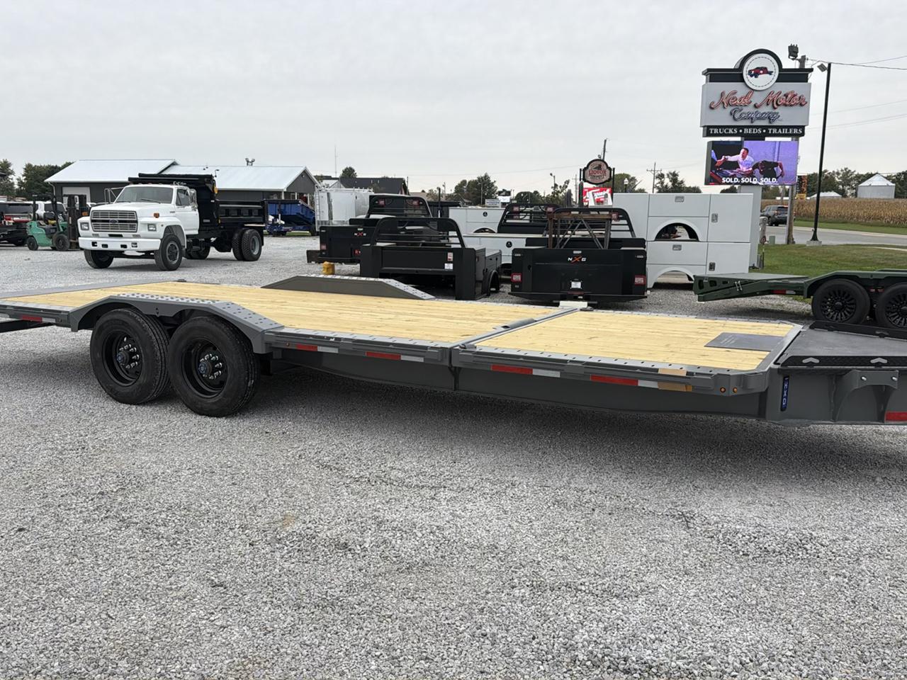 Diamond C Trailers HXD  2027