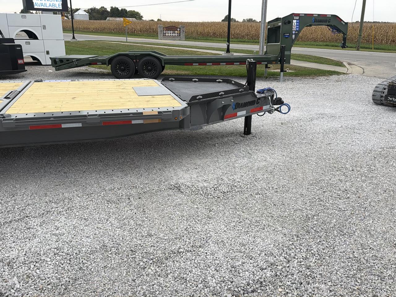 Diamond C Trailers HXD  2027