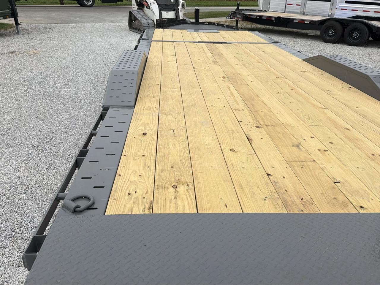 Diamond C Trailers HXD  2027