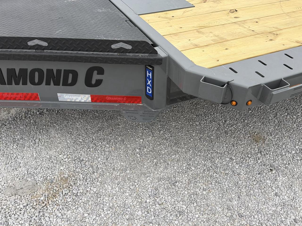 Diamond C Trailers HXD  2027