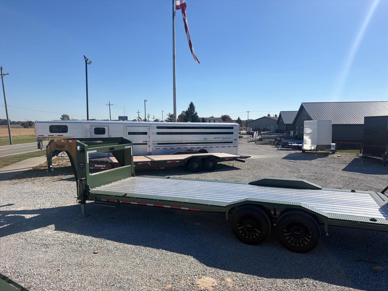 Diamond C Trailers LPX  2027