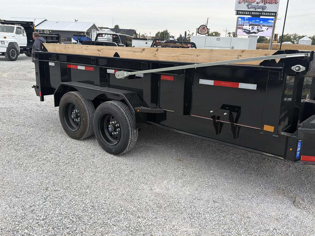 Diamond C Trailers LPT208  2027