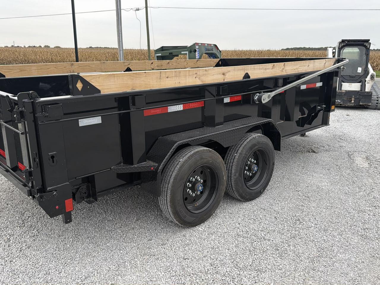 Diamond C Trailers LPT208  2027