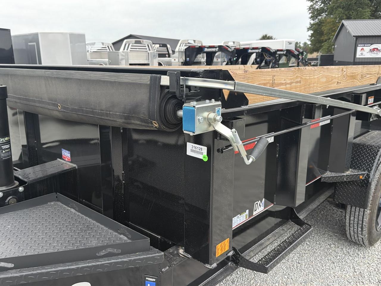 Diamond C Trailers LPT208  2027
