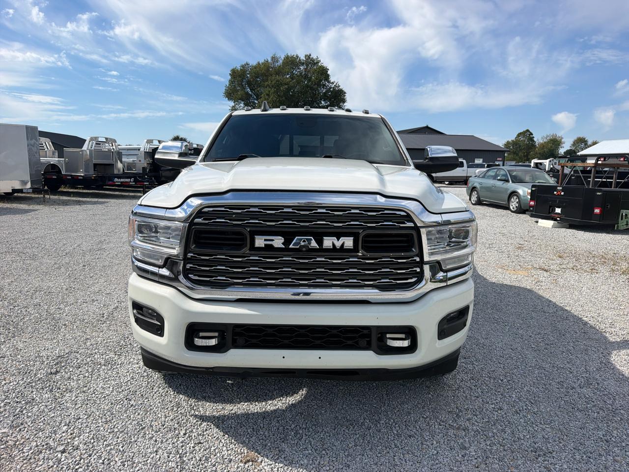 RAM 3500 Limited 4x4 Crew Cab 8' Box 2022