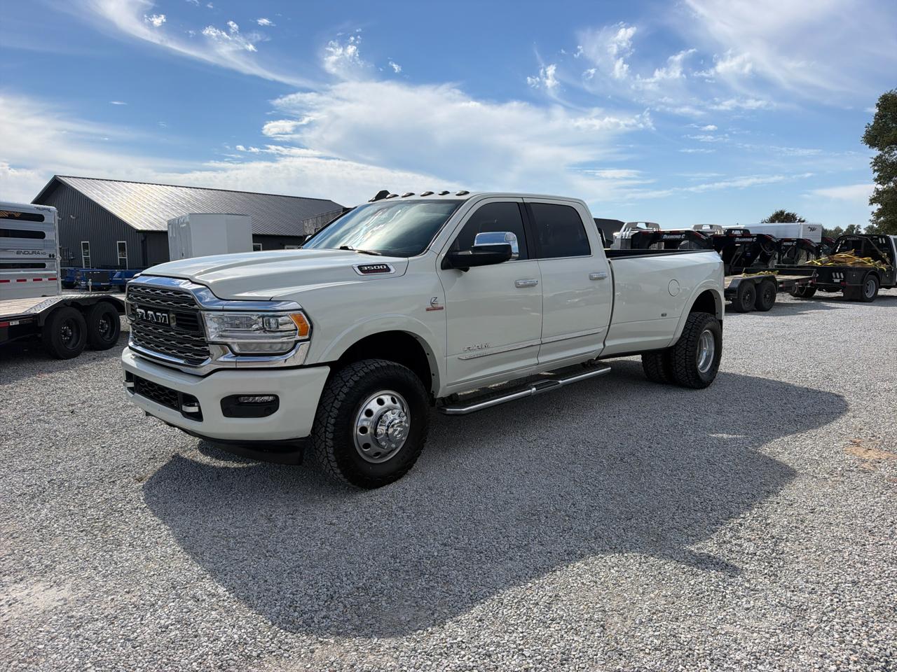 RAM 3500 Limited 4x4 Crew Cab 8' Box 2022
