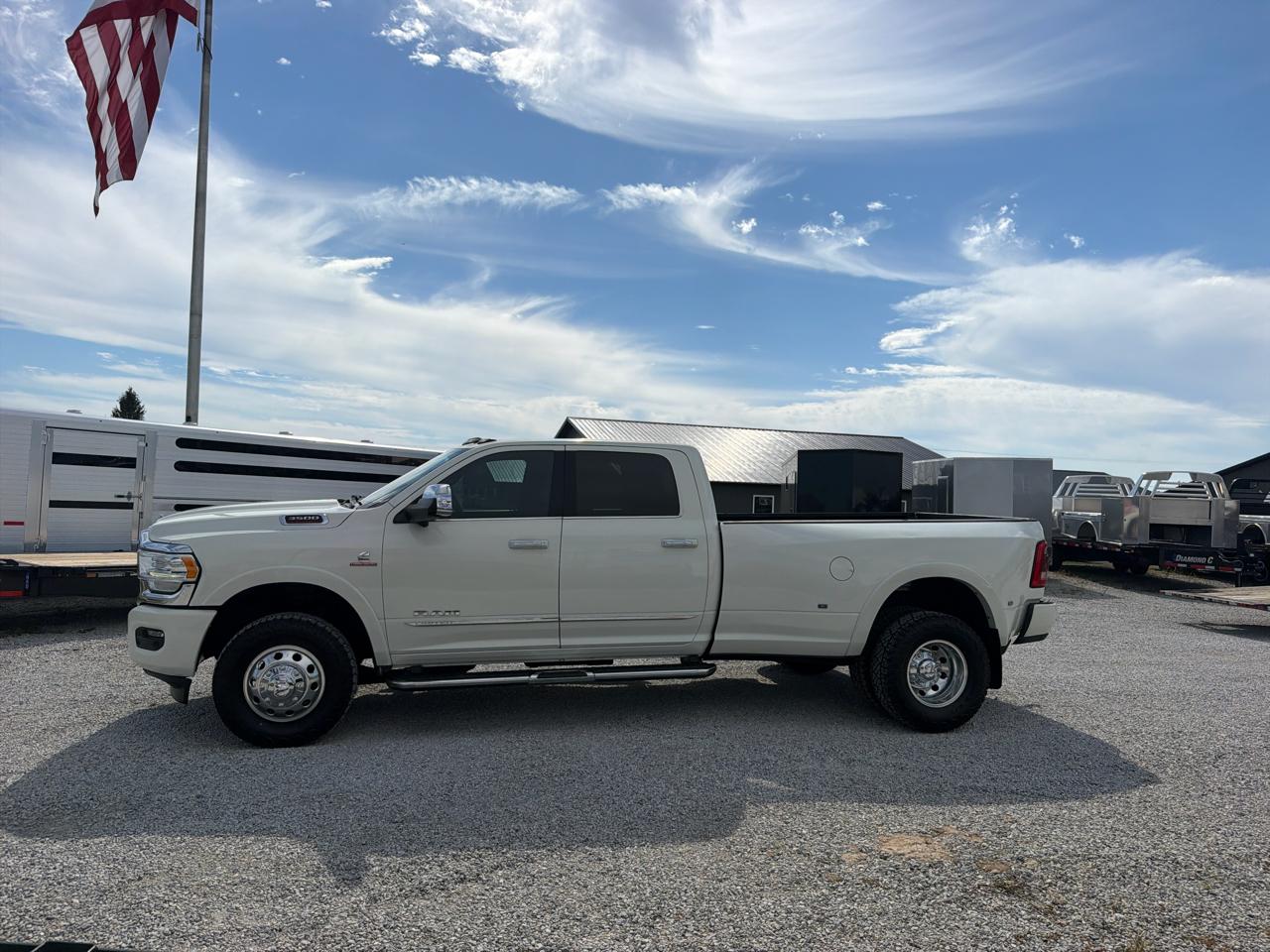 RAM 3500 Limited 4x4 Crew Cab 8' Box 2022