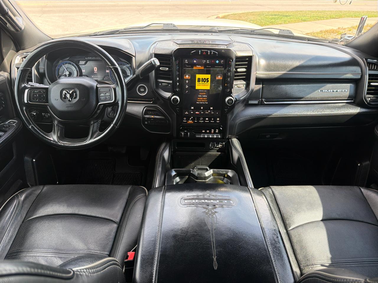 RAM 3500 Limited 4x4 Crew Cab 8' Box 2022