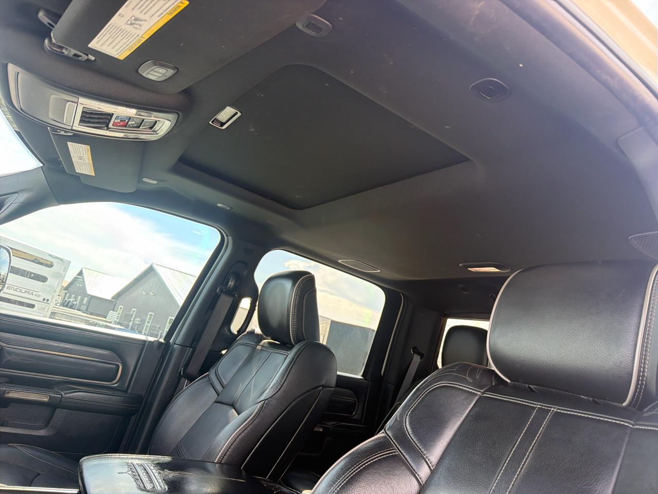RAM 3500 Limited 4x4 Crew Cab 8' Box 2022