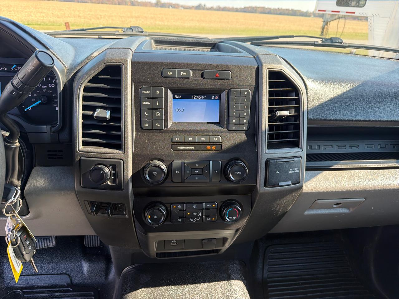 Ford Super Duty F-550 DRW 4WD Reg Cab 141" WB 60" CA XL 2022