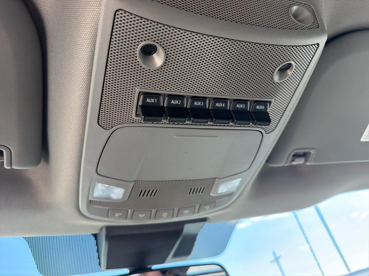 Ford Super Duty F-550 DRW 4WD Reg Cab 141" WB 60" CA XL 2022