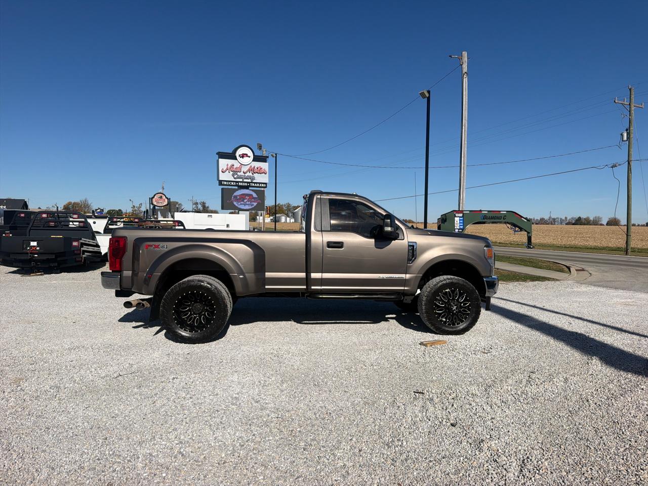 Ford Super Duty F-350 DRW 4WD Reg Cab 137" XL 2020