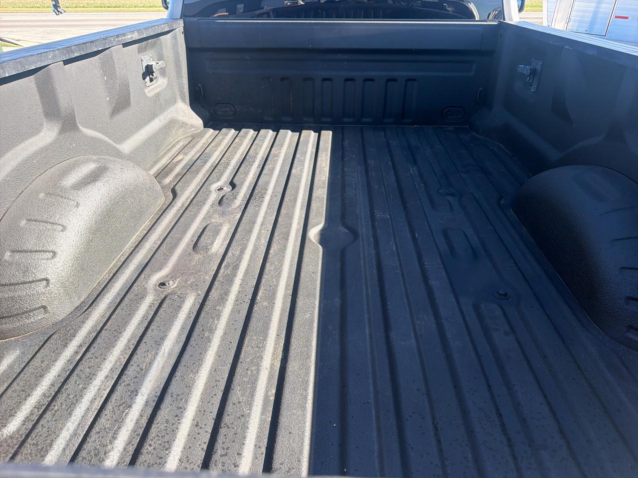 Ford Super Duty F-350 DRW 4WD Reg Cab 137" XL 2020