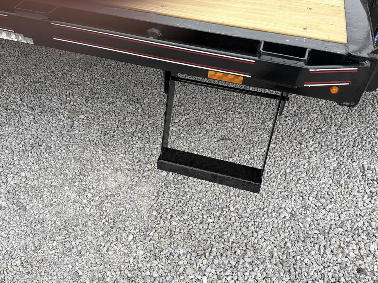 Diamond C Trailers DEC  2027