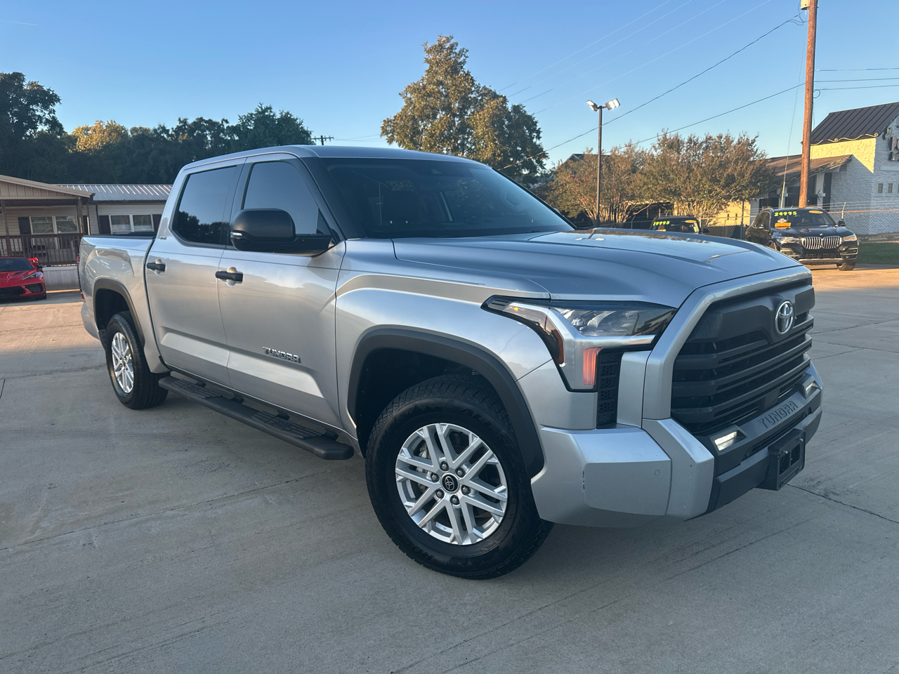 Toyota Tundra 4WD SR5 CrewMax 5.5' Bed (Natl) 2022 Toyota Tundra 4WD SR5 CrewMax 5.5' Bed (Natl) 2022
