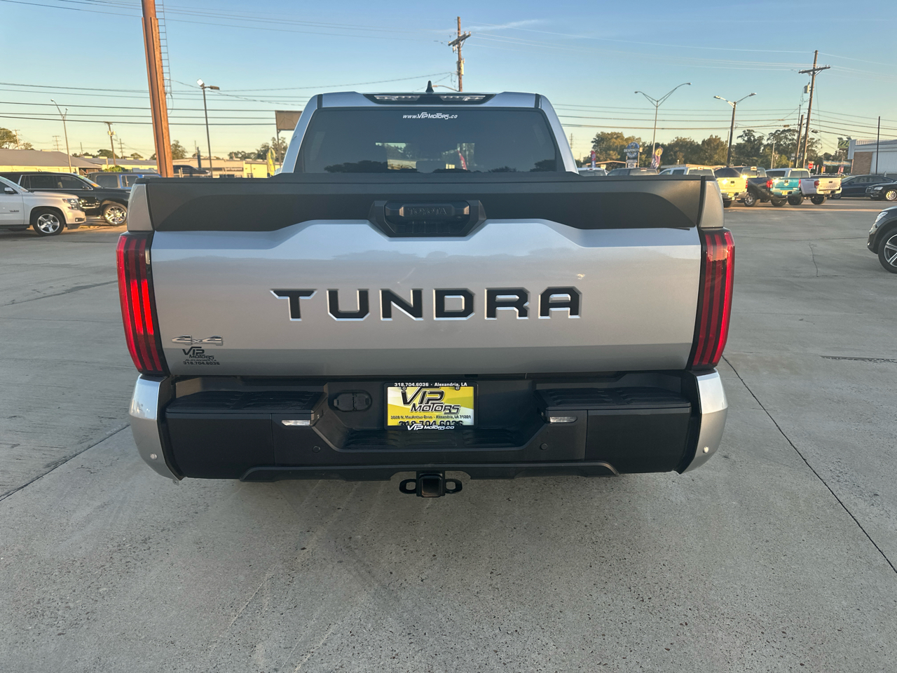 Toyota Tundra 4WD SR5 CrewMax 5.5' Bed (Natl) 2022 Toyota Tundra 4WD SR5 CrewMax 5.5' Bed (Natl) 2022