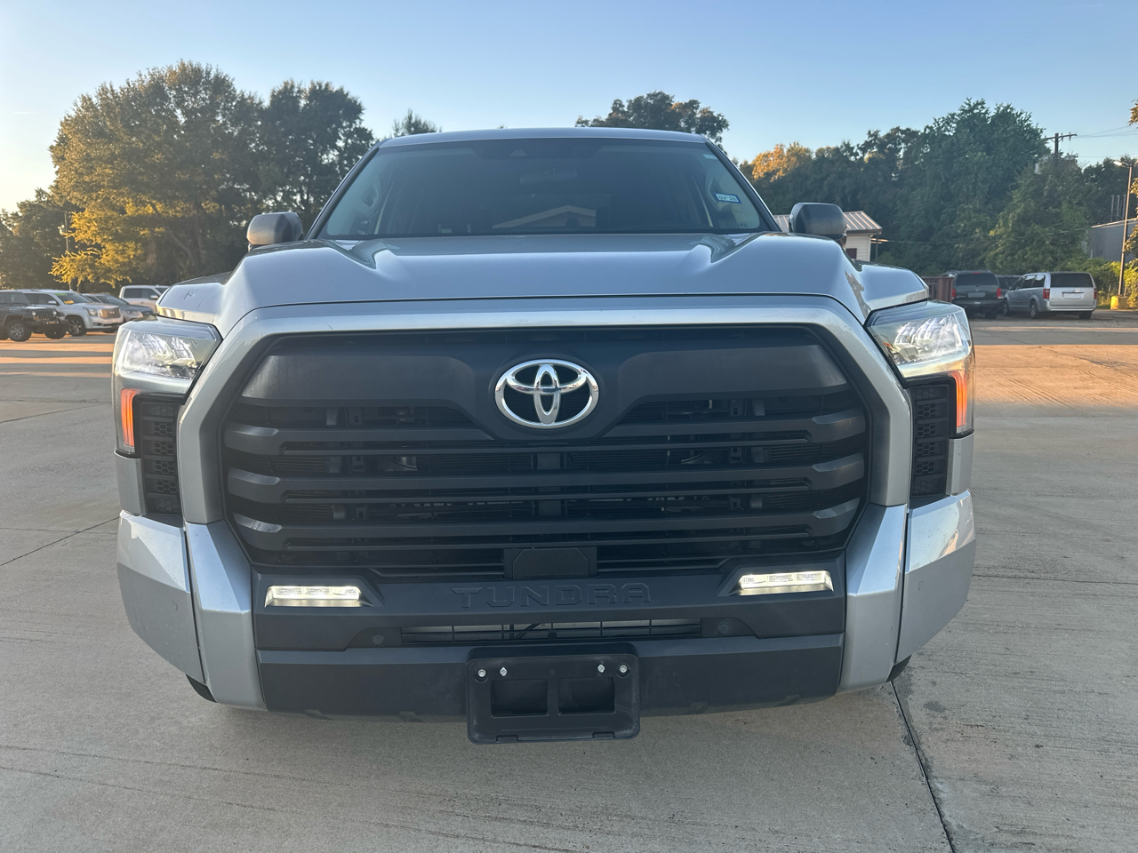 Toyota Tundra 4WD SR5 CrewMax 5.5' Bed (Natl) 2022 Toyota Tundra 4WD SR5 CrewMax 5.5' Bed (Natl) 2022