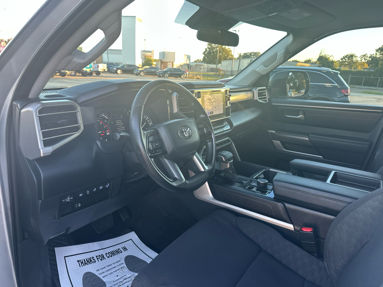 Toyota Tundra 4WD SR5 CrewMax 5.5' Bed (Natl) 2022 Toyota Tundra 4WD SR5 CrewMax 5.5' Bed (Natl) 2022