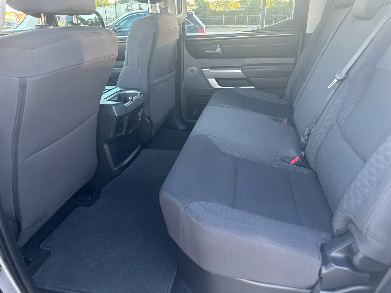 Toyota Tundra 4WD SR5 CrewMax 5.5' Bed (Natl) 2022 Toyota Tundra 4WD SR5 CrewMax 5.5' Bed (Natl) 2022