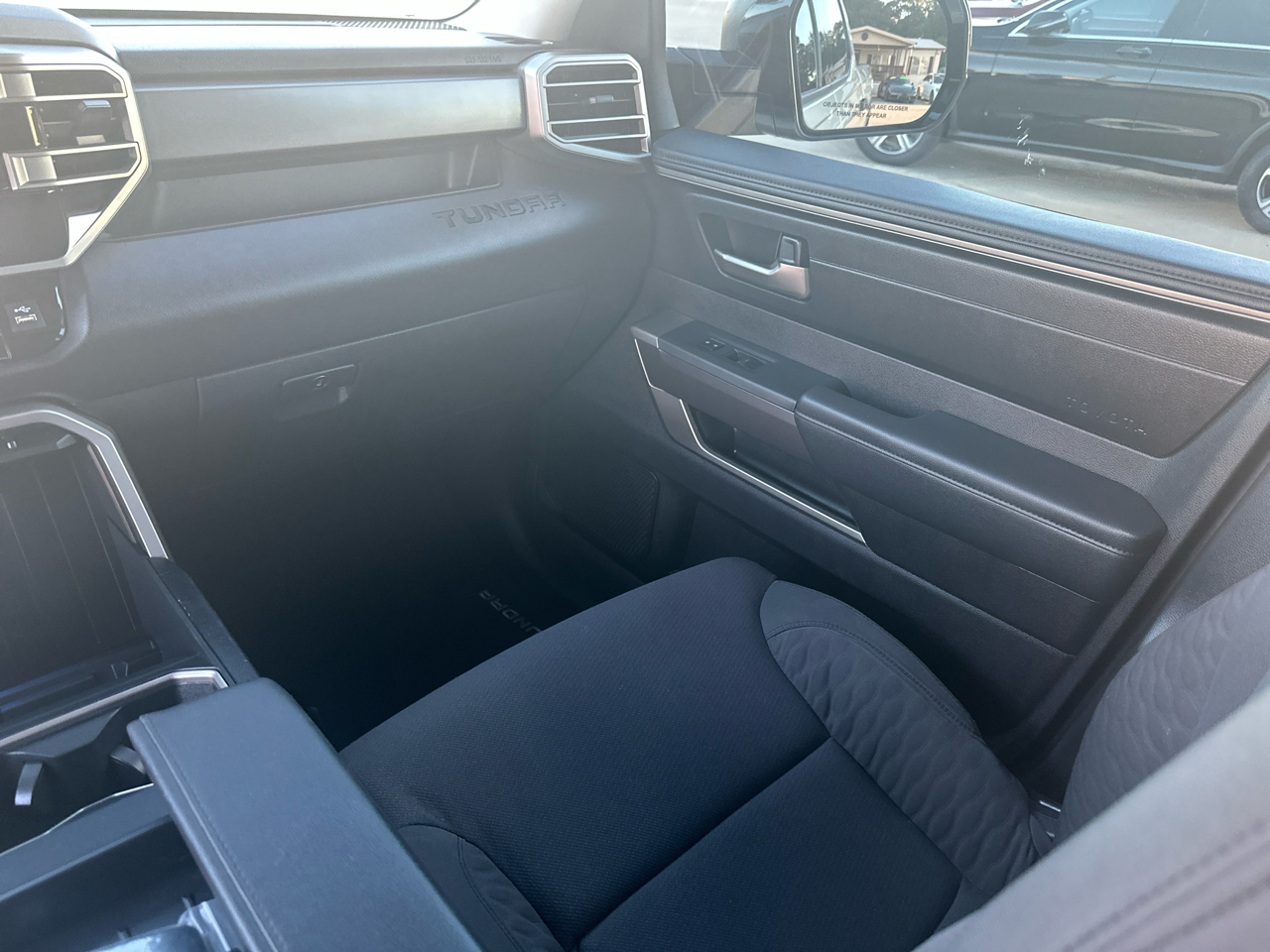 Toyota Tundra 4WD SR5 CrewMax 5.5' Bed (Natl) 2022 Toyota Tundra 4WD SR5 CrewMax 5.5' Bed (Natl) 2022